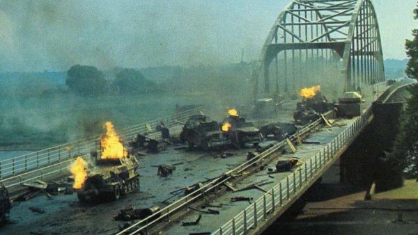 A BRIDGE TOO FAR&nbsp;(1977)